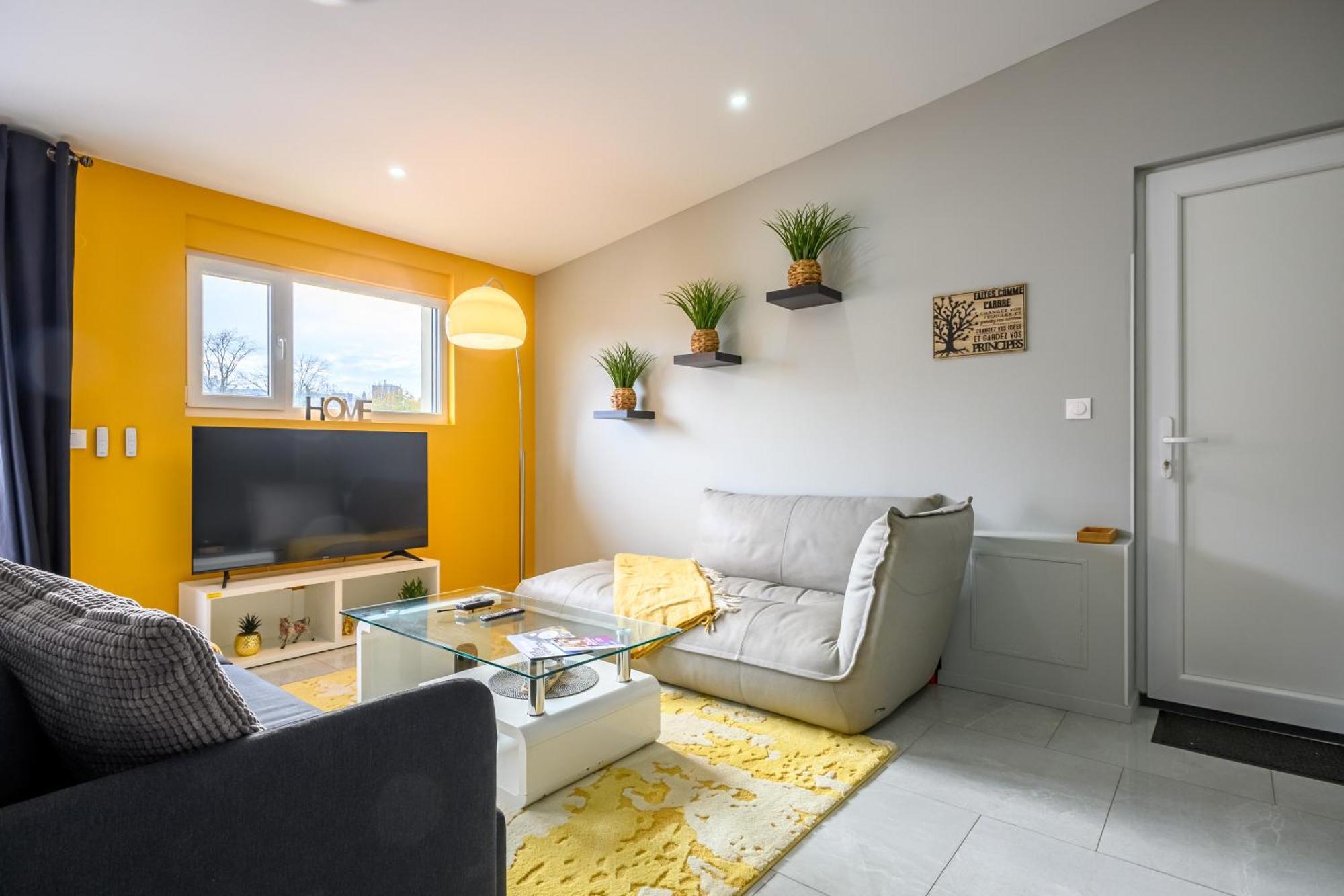 Ferienwohnung Le Charles Montbéliard Exterior foto